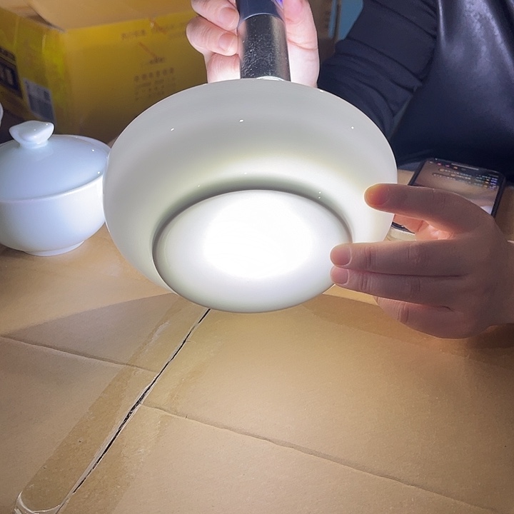 瓷片玉泥白色7英寸清风深盘两个，包邮