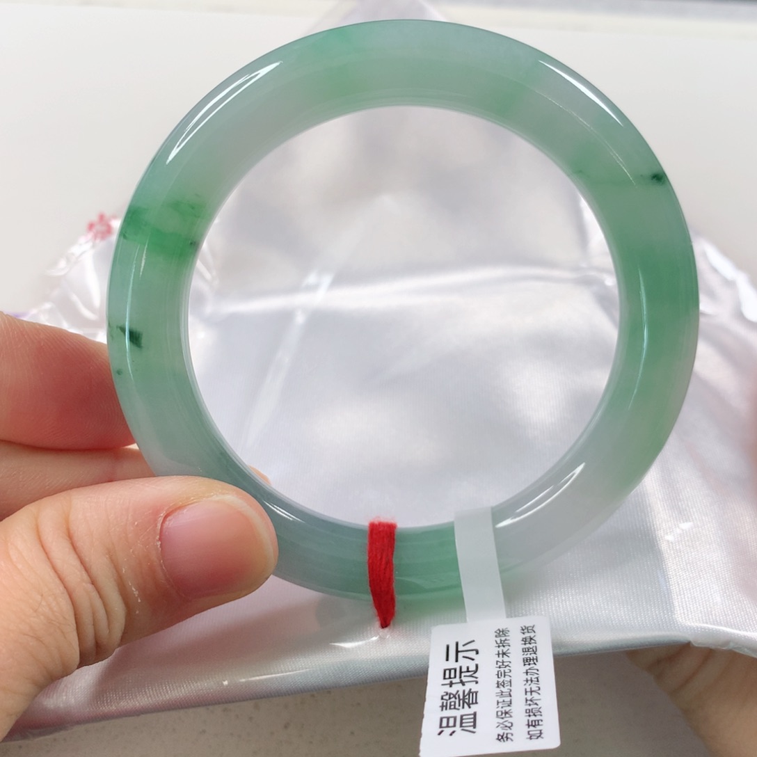 未镶嵌手镯翡翠 需包容皮裂236