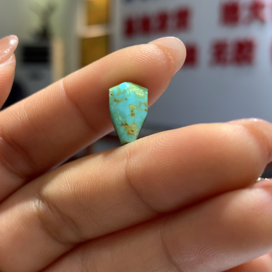 绿松石配饰未镶嵌