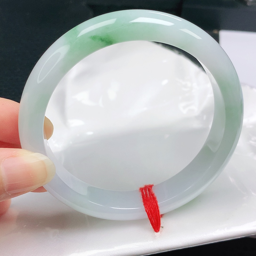 翡翠手镯未镶嵌正