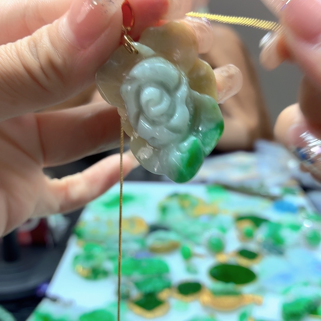 颈饰未镶嵌翡翠翡翠