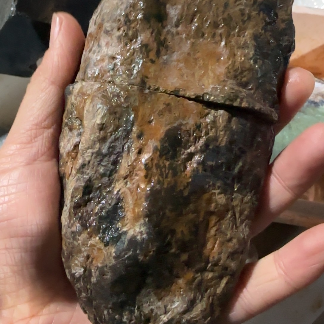 走***路岫岩河磨玉（透闪石质玉）未镶嵌颈饰