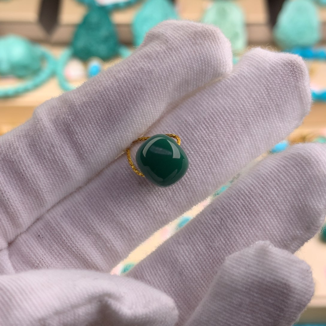 绿松石珠宝奇石未镶嵌9.6*8.5mm