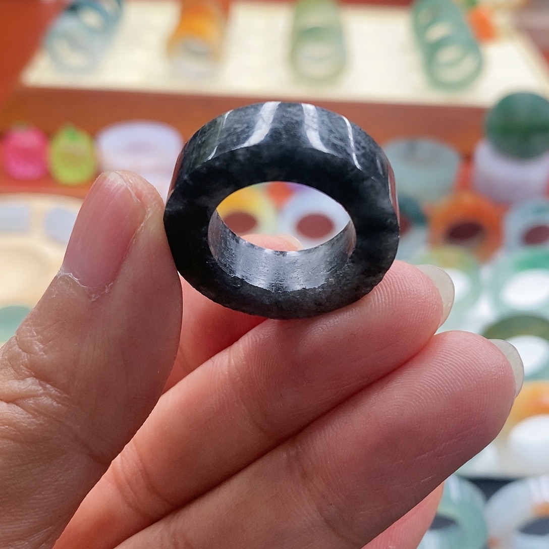 定制翡翠未镶嵌12-16圈口