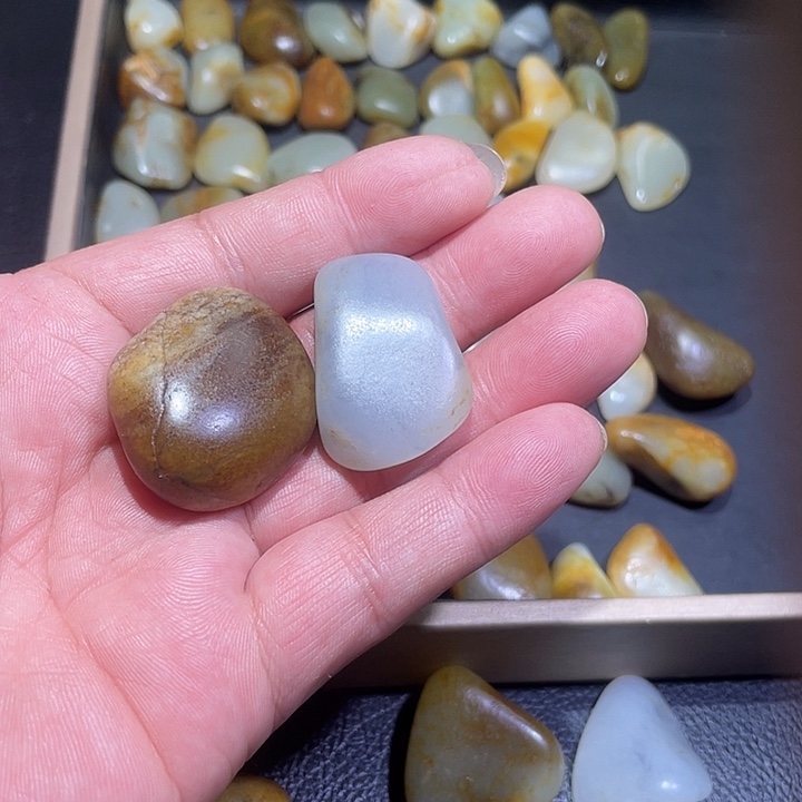 克***和田玉未镶嵌颈饰