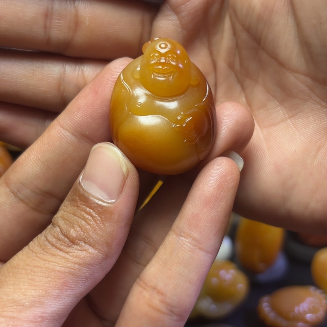 贵***持和田玉未镶嵌颈饰