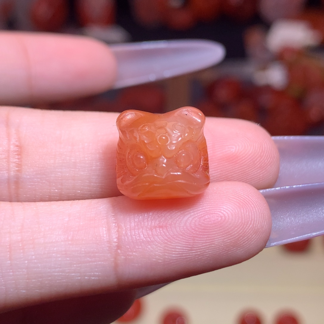 南红玛瑙未镶嵌珠宝半成品醒狮头