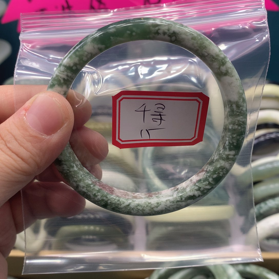 透闪石-蛇纹石玉手镯未镶嵌千*