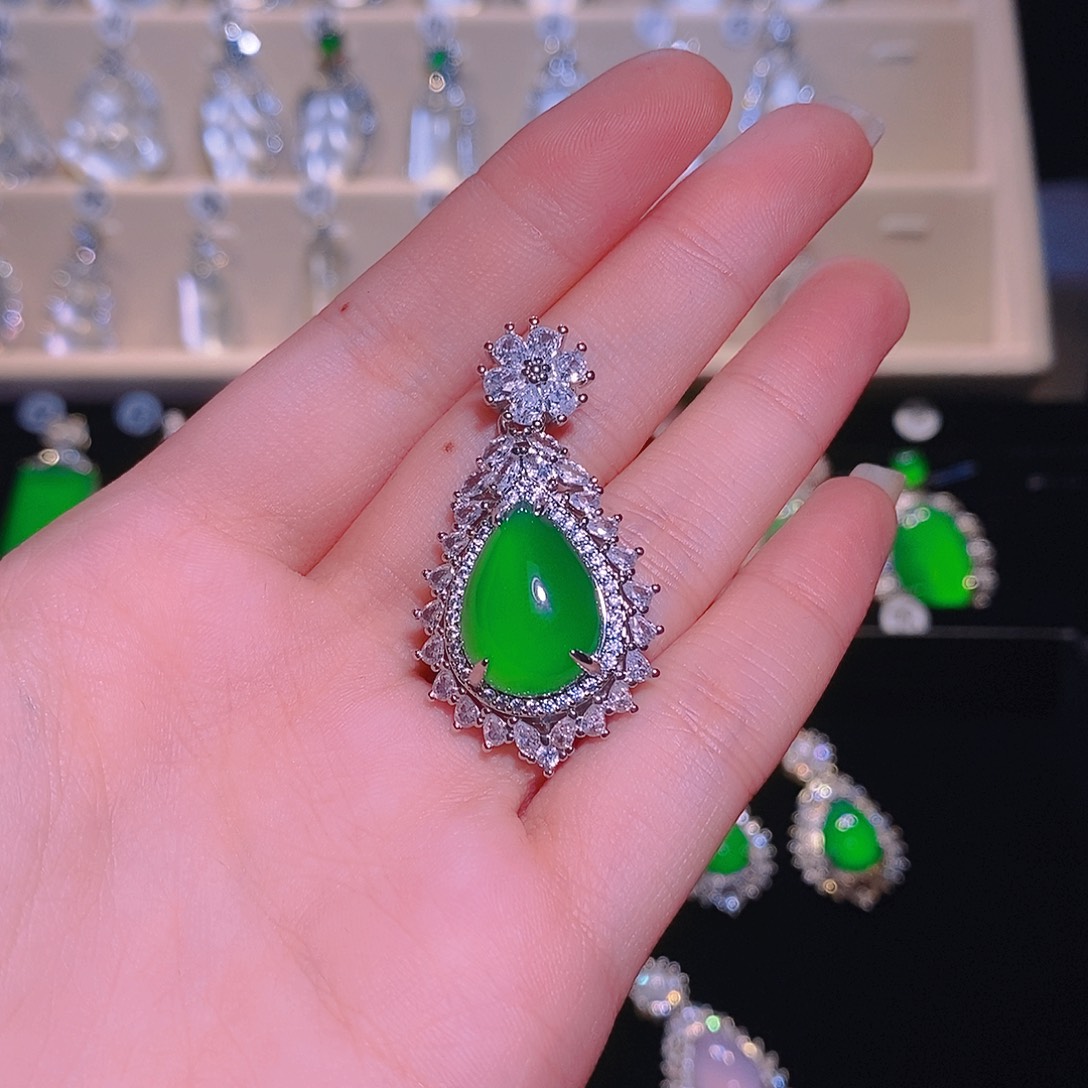 锆石铜合金白富美