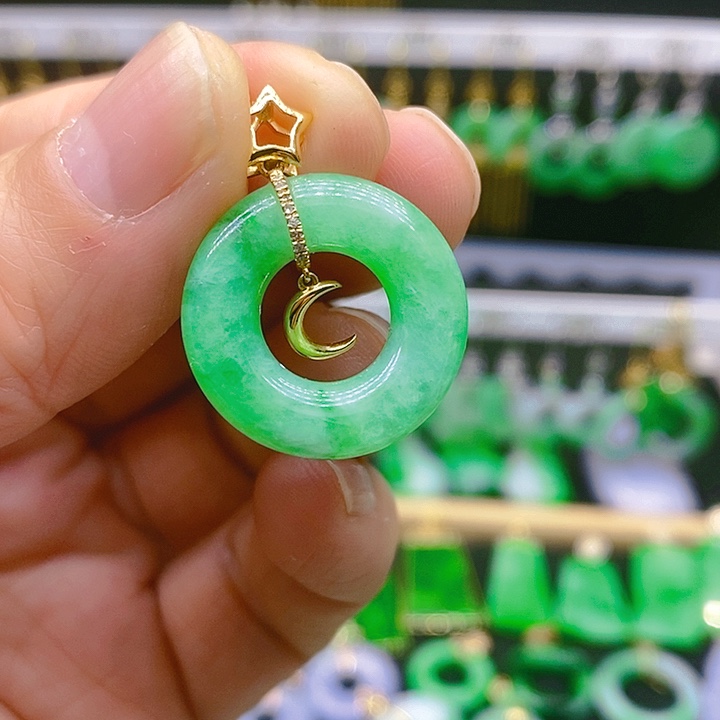 翡翠吊坠(不含链)18K金镶嵌吊坠