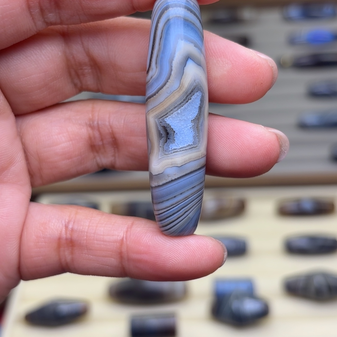 东***郎玛瑙/玉髓未镶嵌颈饰