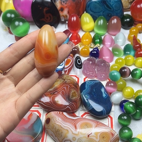 玛瑙/玉髓颈饰未镶嵌