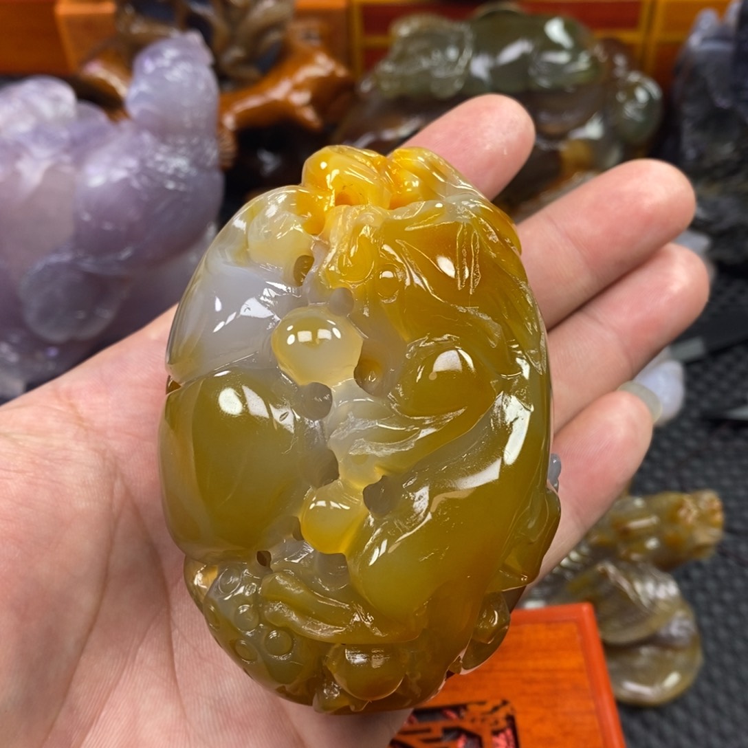 玛瑙/玉髓手把件未镶嵌坤***艺