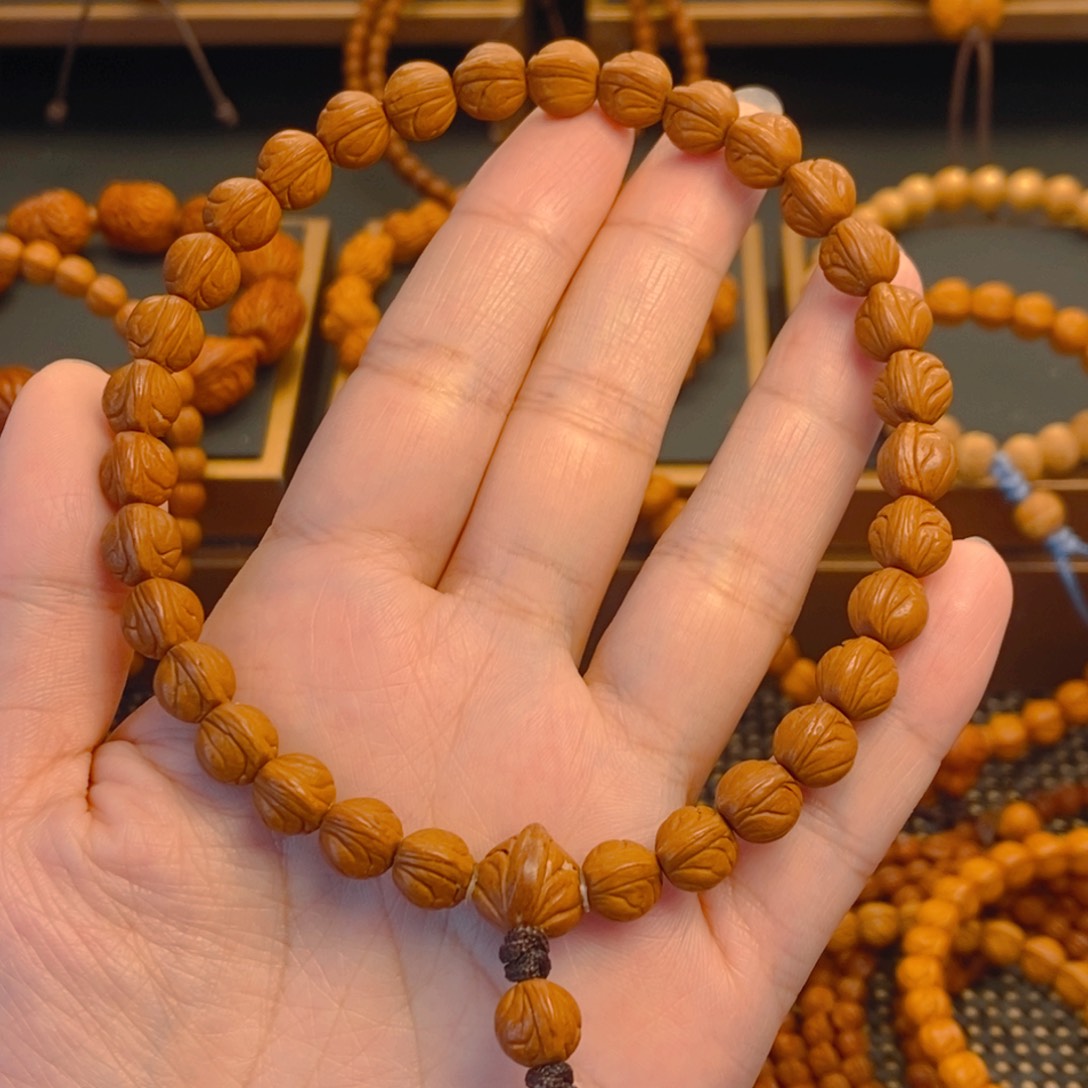 吴***行吊坠桃核秦岭森林08