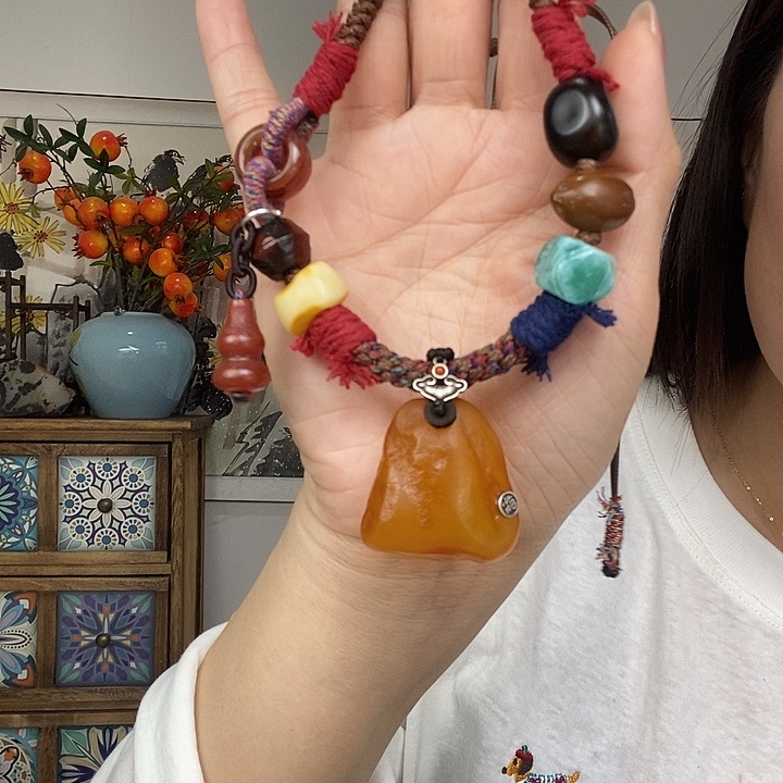 梁***垚蜜蜡未镶嵌项链项链