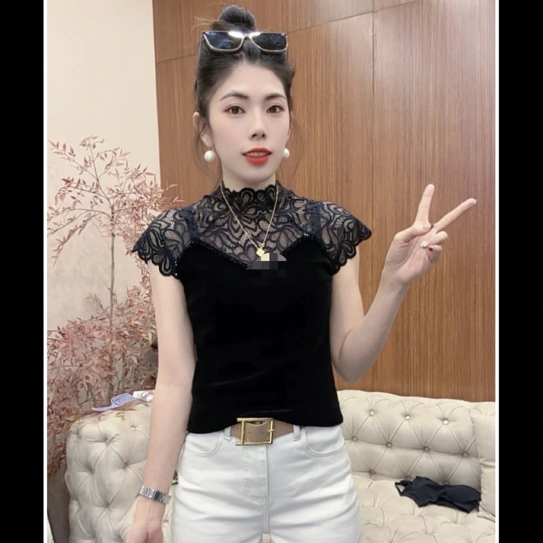 月月家，新款秋款欧货丝绒蕾丝拼接气质纯欲气质百搭上衣620311