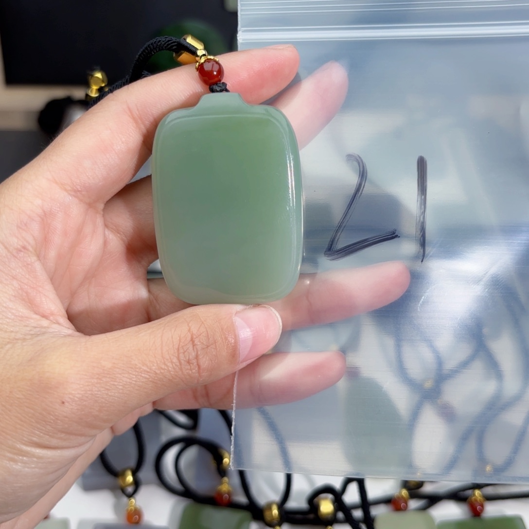 和田玉随形未镶嵌诚*