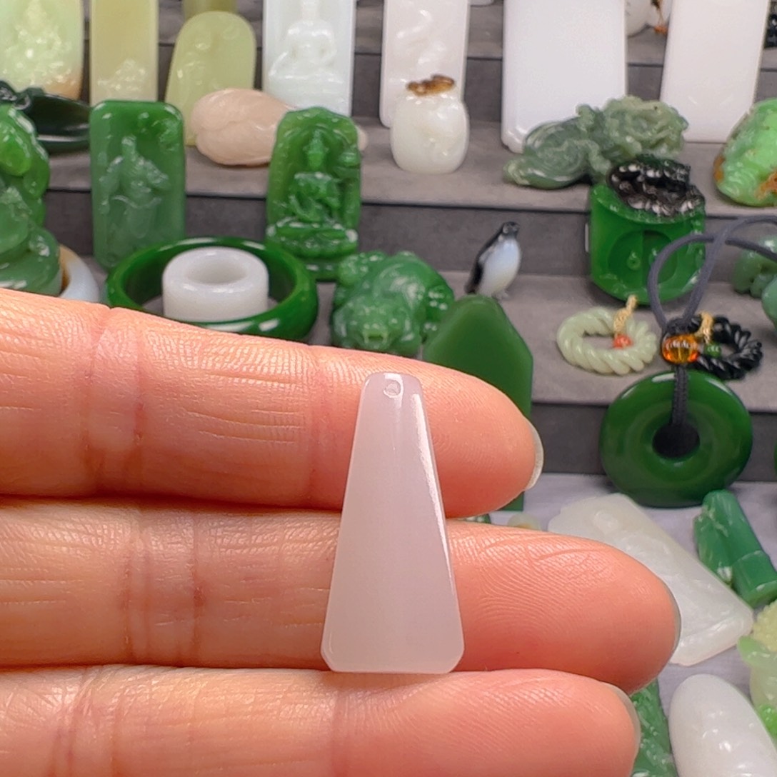 和田玉颈饰未镶嵌云****云