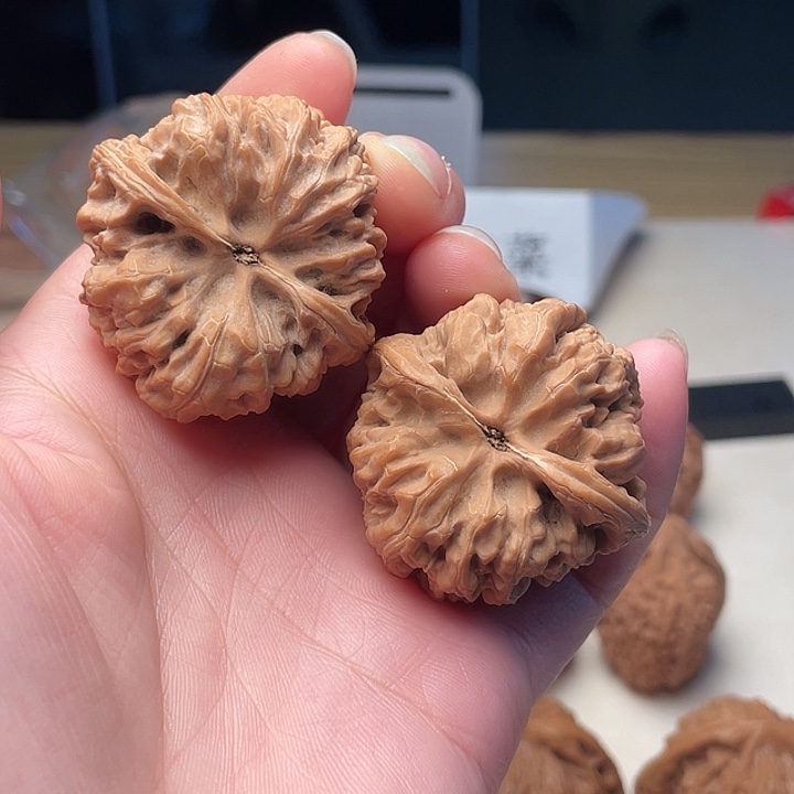 纹***将文玩核桃吊坠马蹄