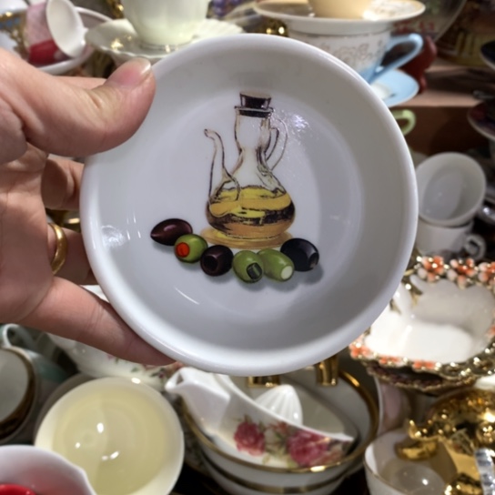 瓷片微瑕陶瓷处理介意请慎拍9.5厘米