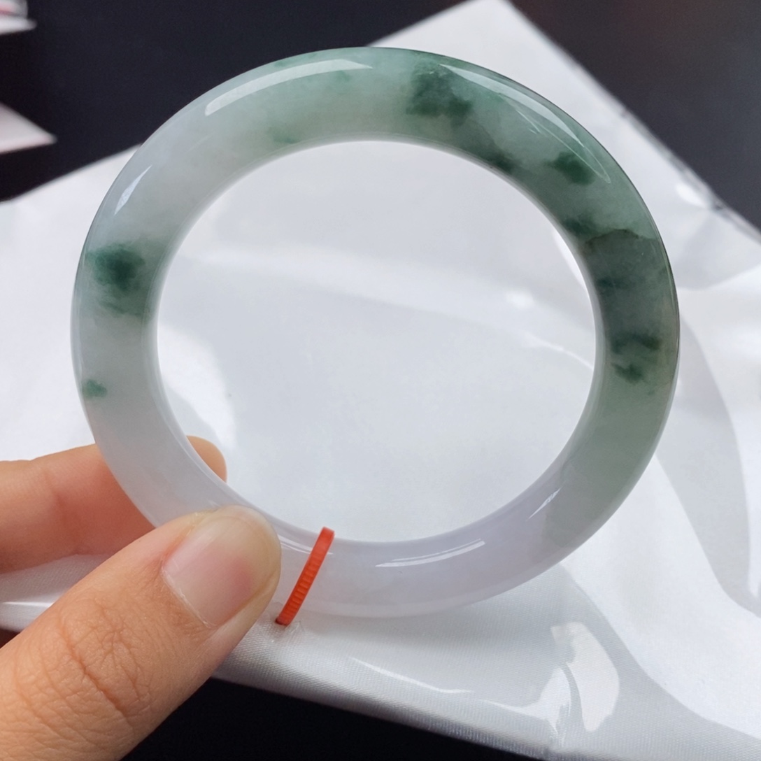 翡翠手镯（圆镯）未镶嵌