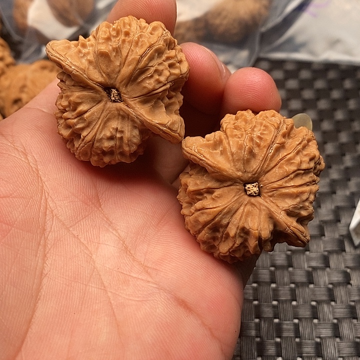 吊坠文玩核桃血麒麟