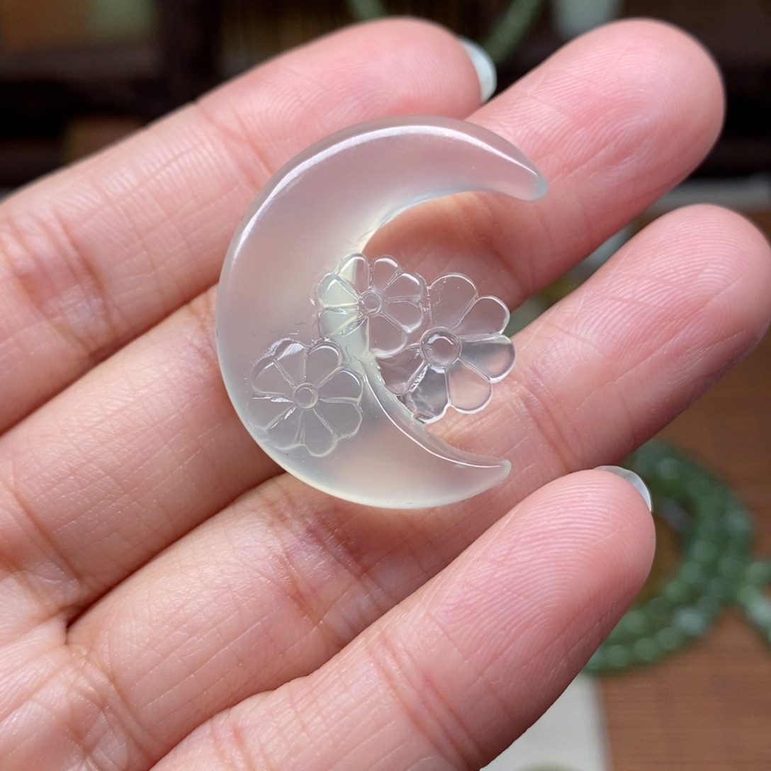 风***浅蛇纹石玉未镶嵌挂件