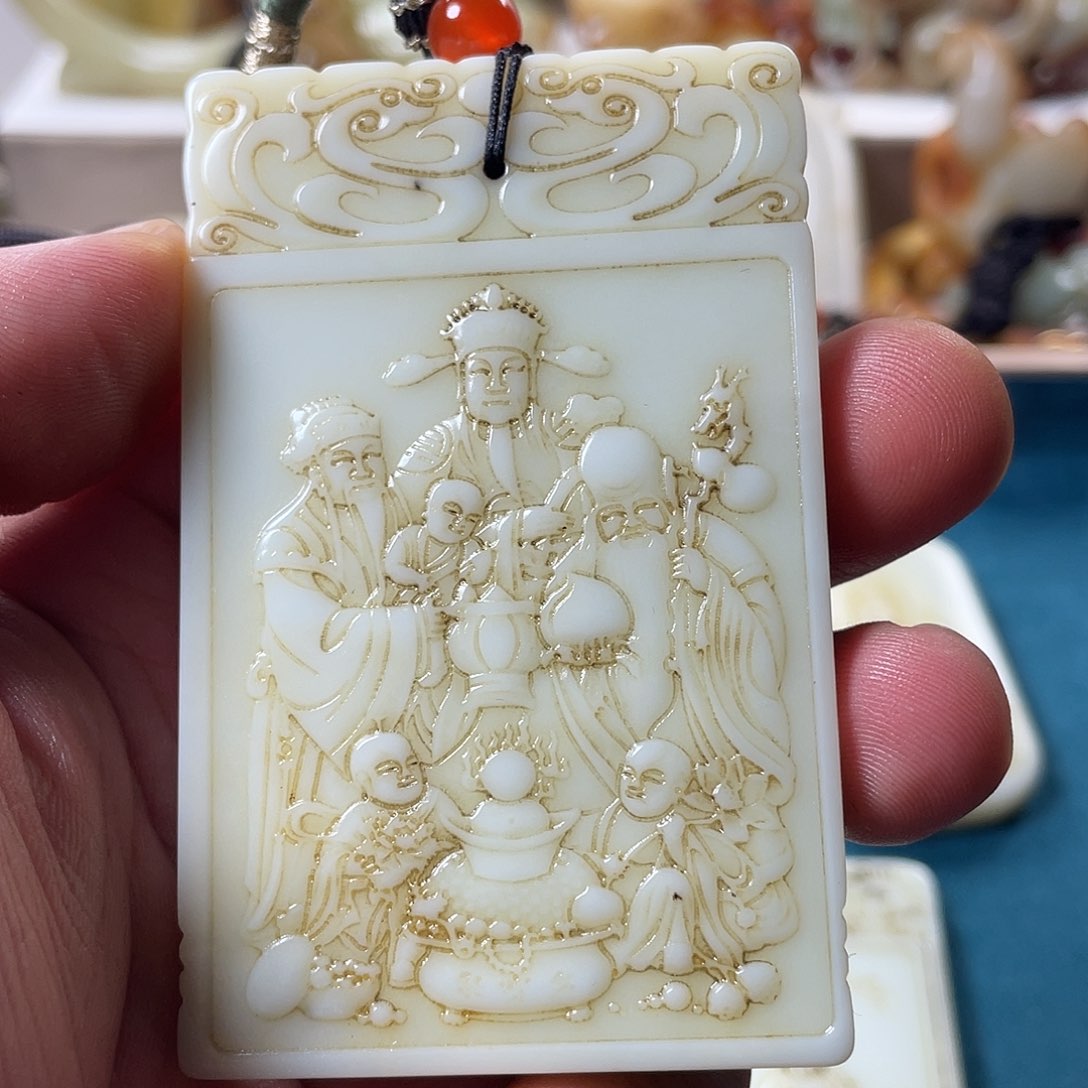 儒***村和田玉未镶嵌颈饰