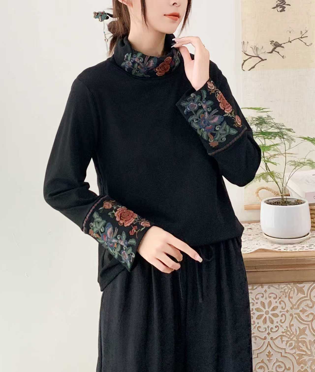 【正品保证】加绒加厚棉质高翻领民族风国风女装绣花显瘦打底衫