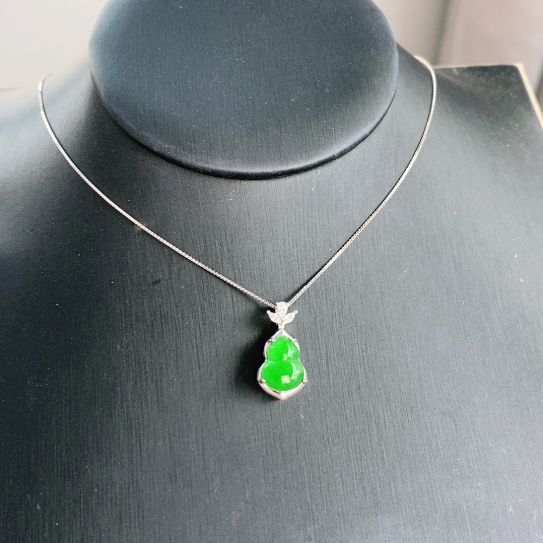 翡翠银S925镶嵌颈饰多样性