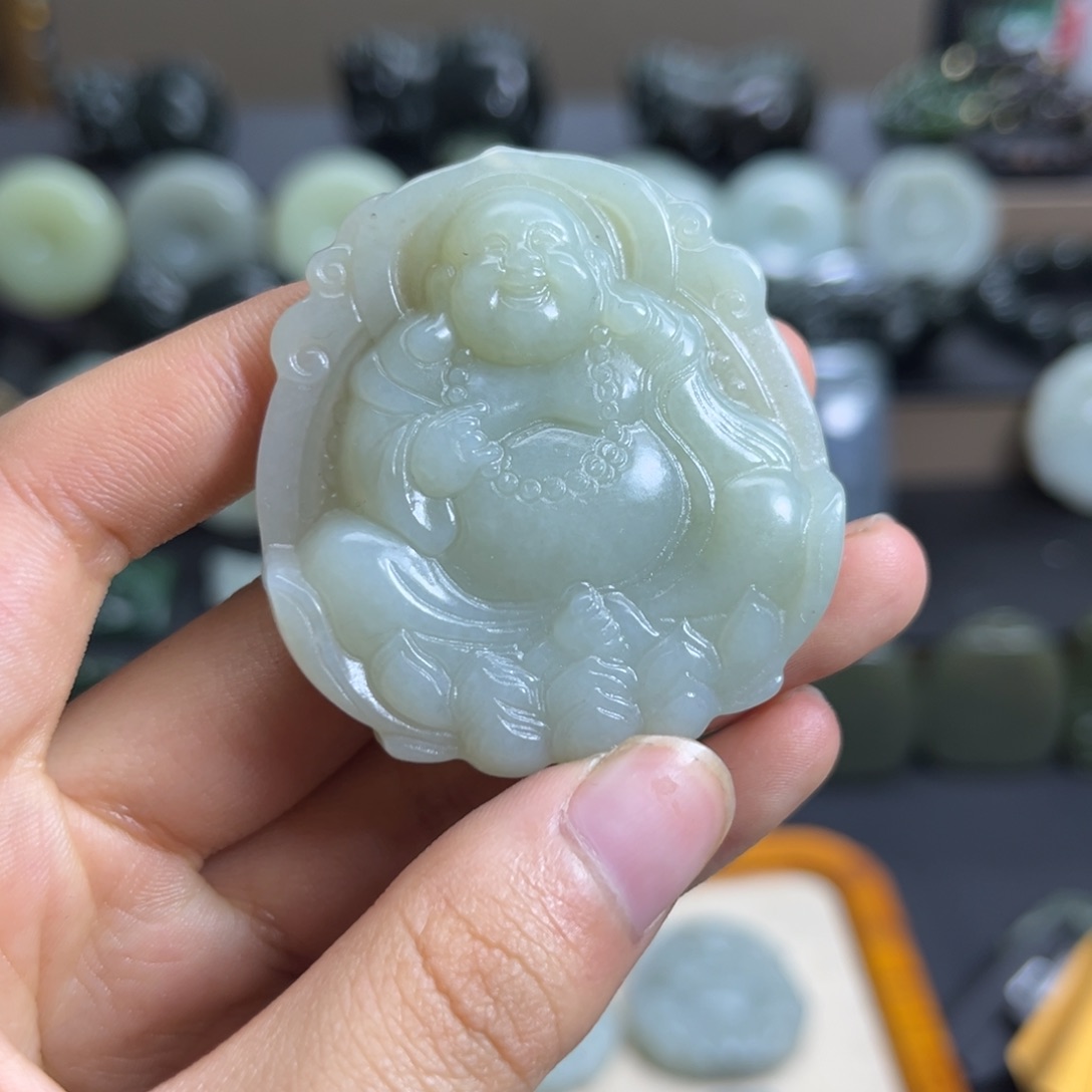 用***7和田玉未镶嵌颈饰