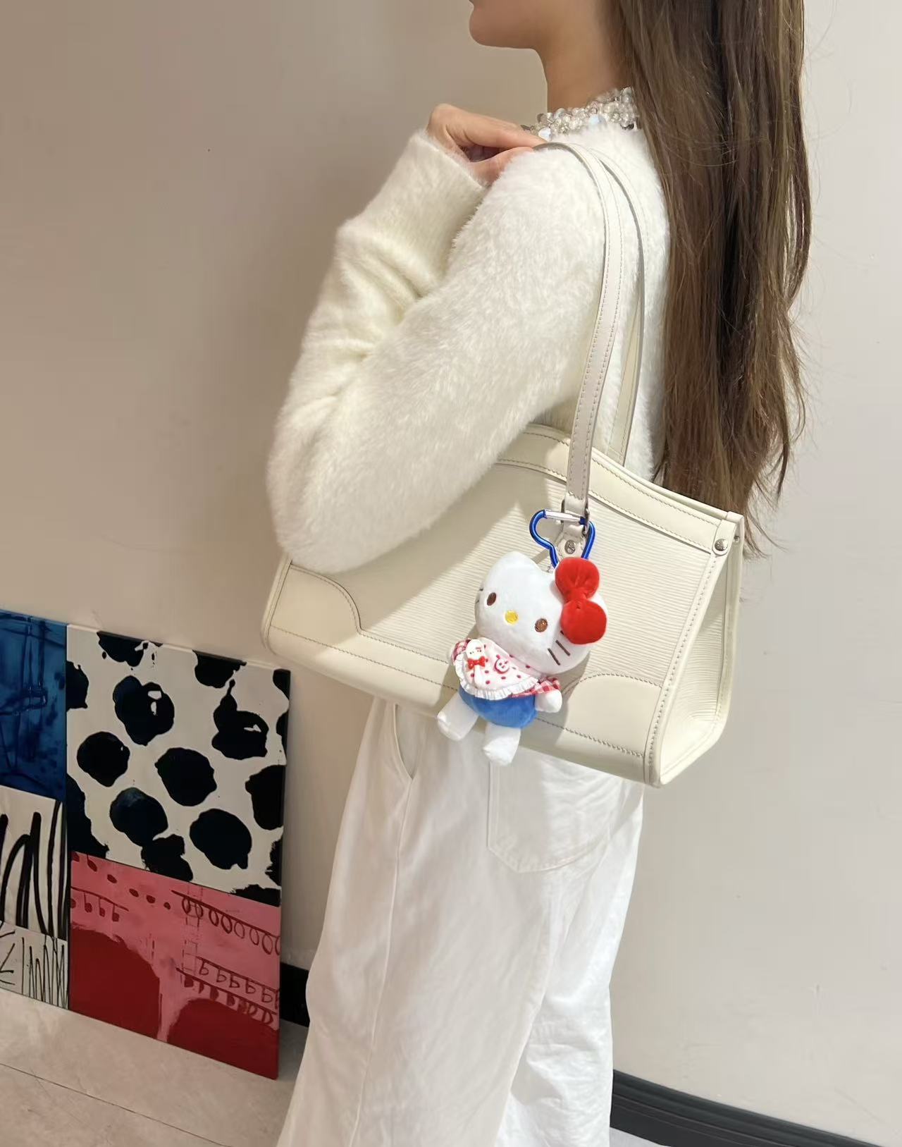 95新 LouisVuitton/路易威登 白色水波纹腋下包/单肩包
