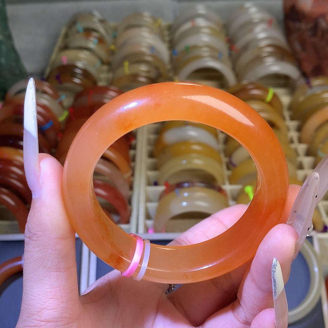 石英质玉（黄龙玉）未镶嵌手镯