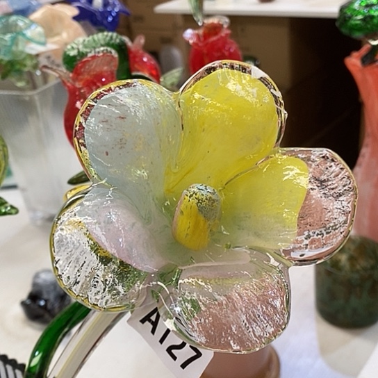 琉璃花瓶高45厘米宽6厘米