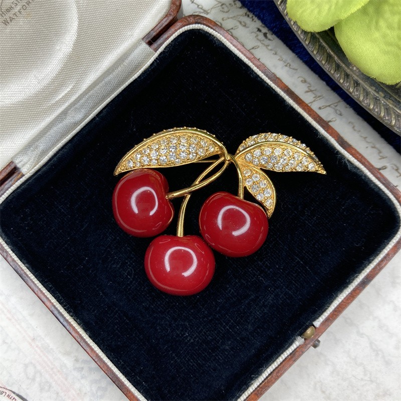 合金胸针 joan rivers红色璐璐樱桃胸针1-11【2071226-020】