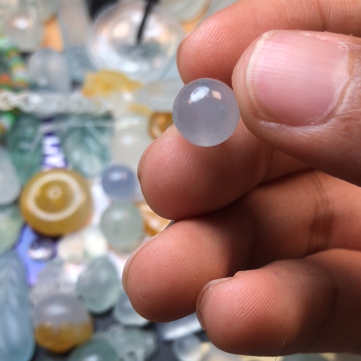 定制翡翠未镶嵌挂件