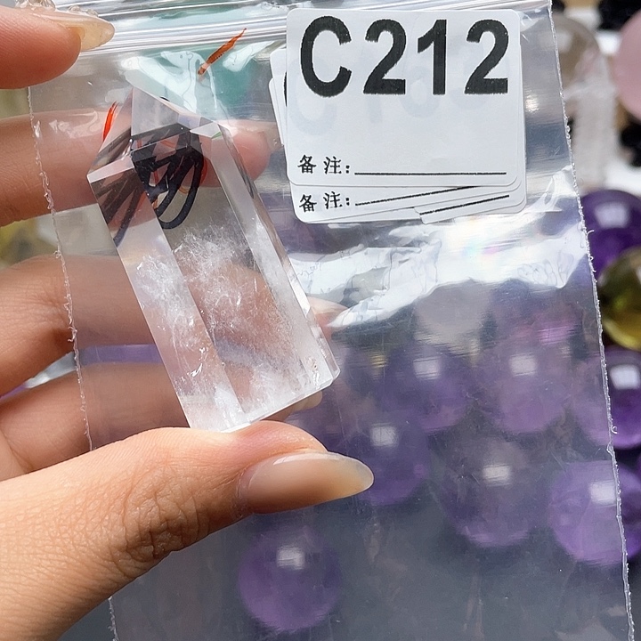212白水晶摆件一个未镶嵌水晶