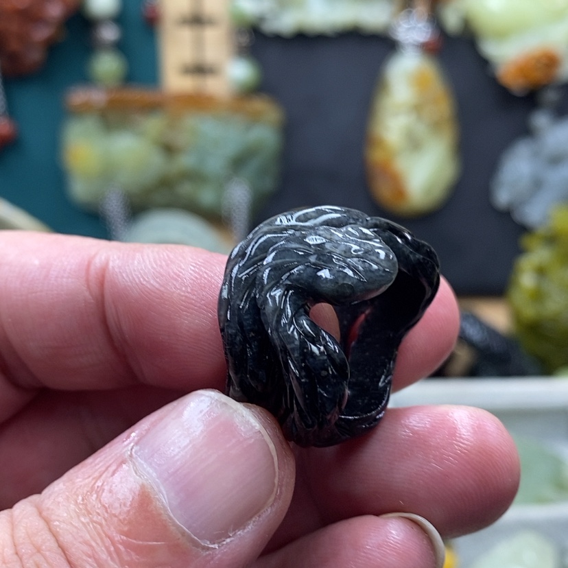 【闪购商品】蛇纹石玉戒指未镶嵌