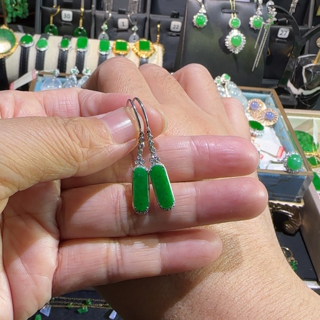 翡翠18K金镶嵌颈饰耳钩