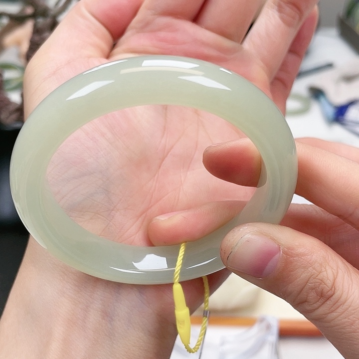 和田玉手镯54未镶嵌