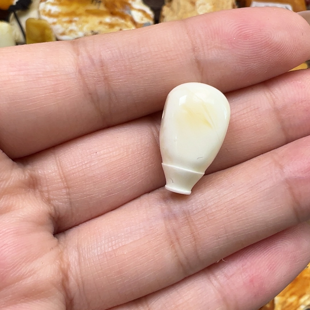 ****裸石琥珀未镶嵌蜜蜡