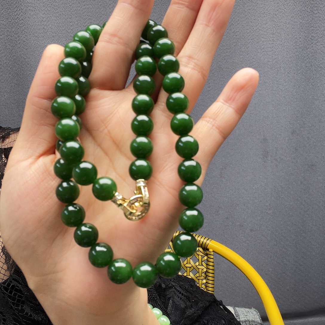 淡***爱和田玉未镶嵌颈饰