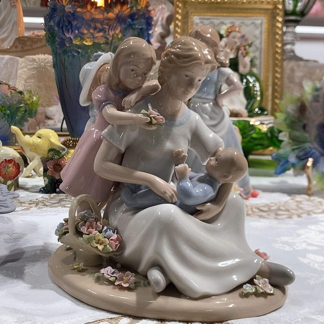 摆件C310骨瓷一家三口瓷偶摆件礼盒装