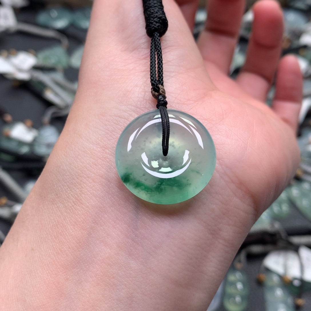 翡翠颈饰未镶嵌00000000000