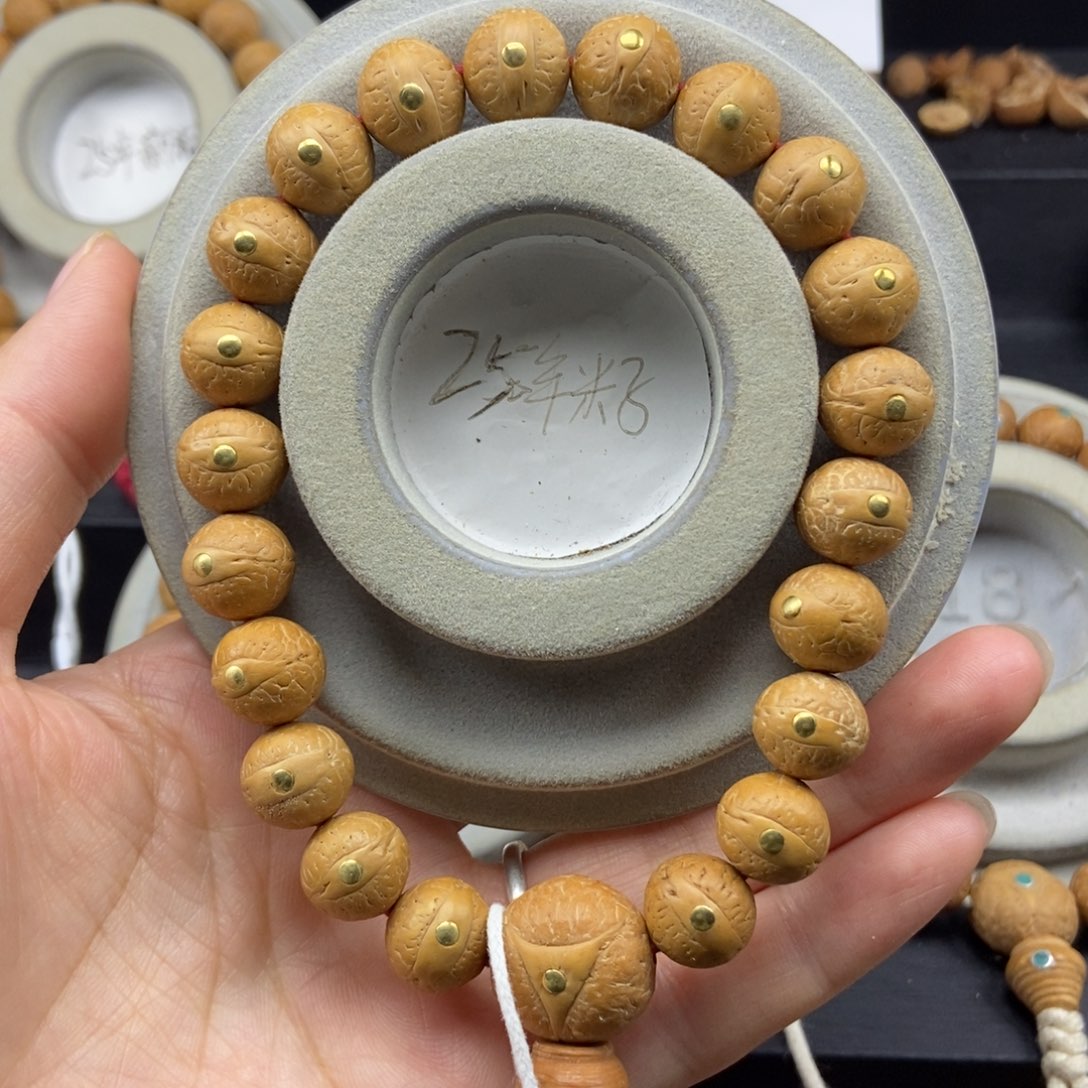 小***爱手串凤眼菩提12➕铜，25年籽