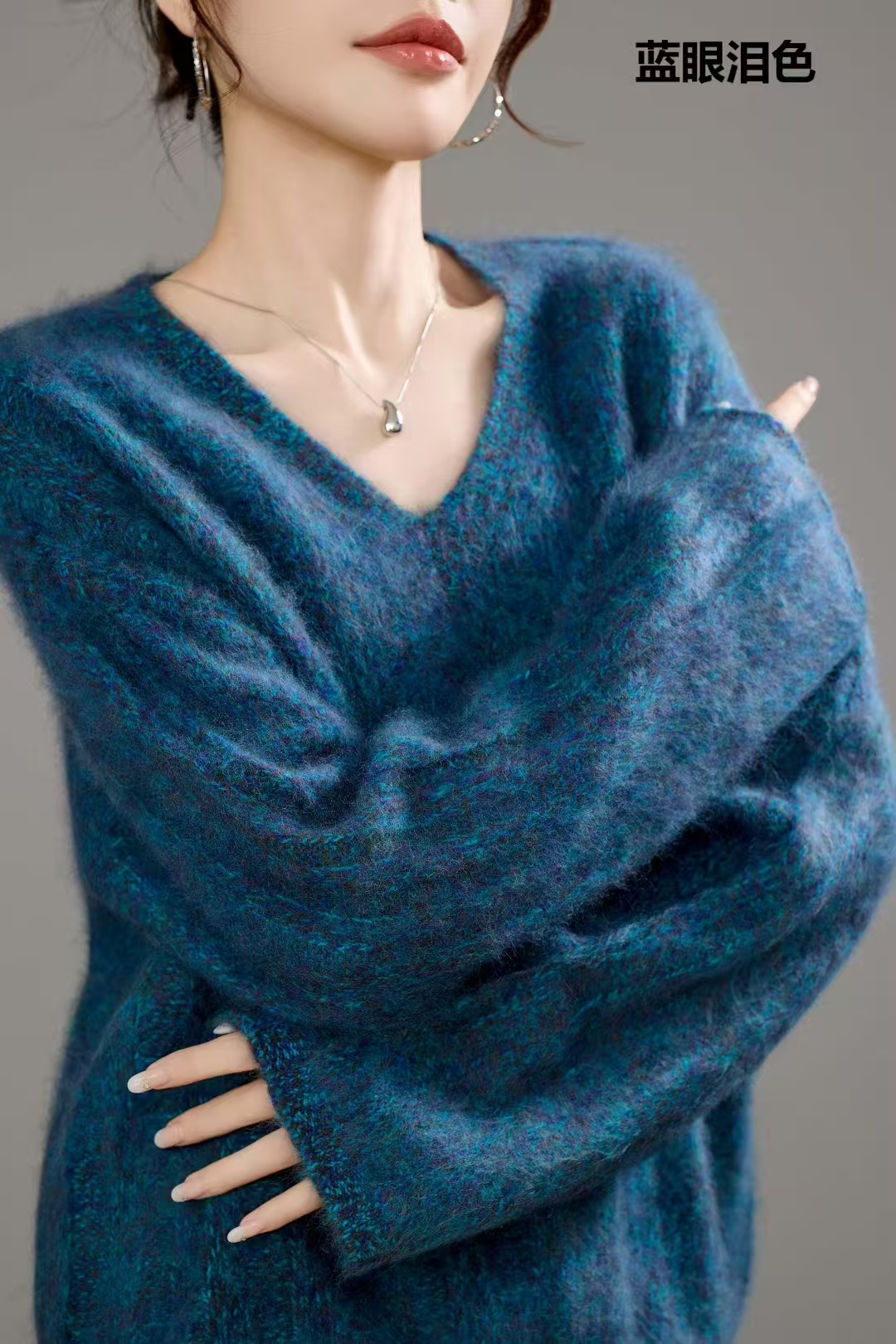 2025新款美利奴羊毛山羊绒拉绒V领套头均码彩色花纱麻花羊绒衫