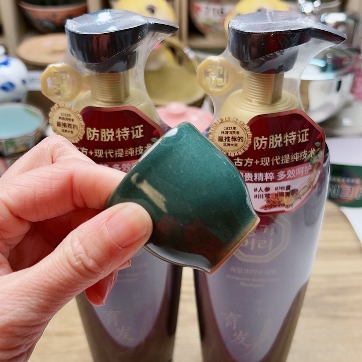 25588798898999898999