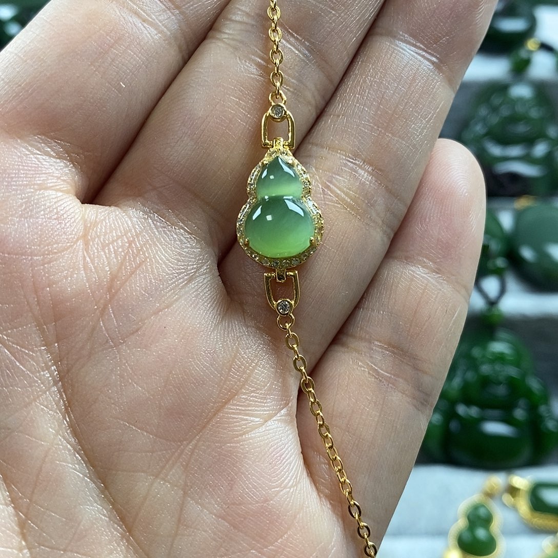 和田玉（碧玉）未镶嵌颈饰