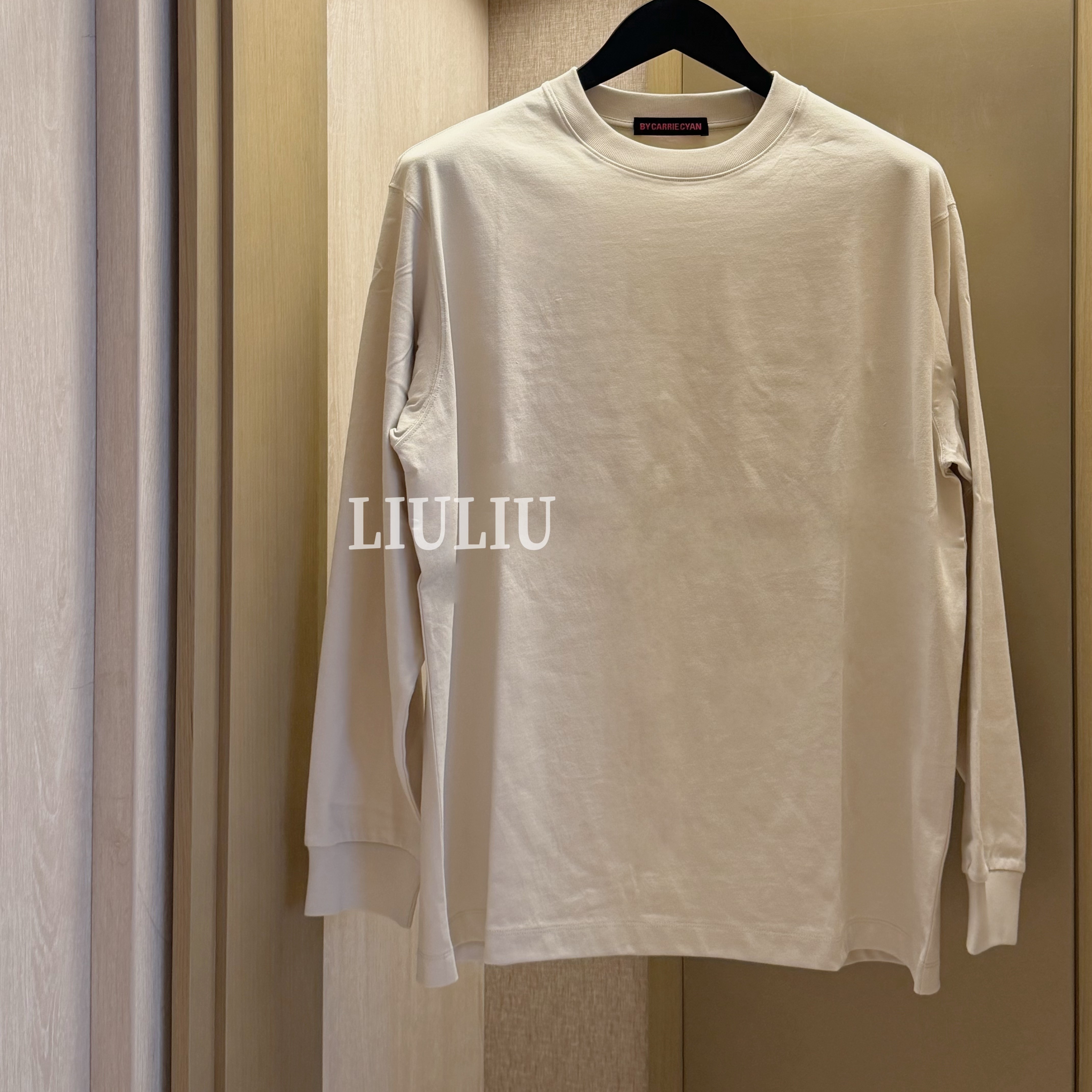 LIULIU 奶茶长袖T (NO退NO换)