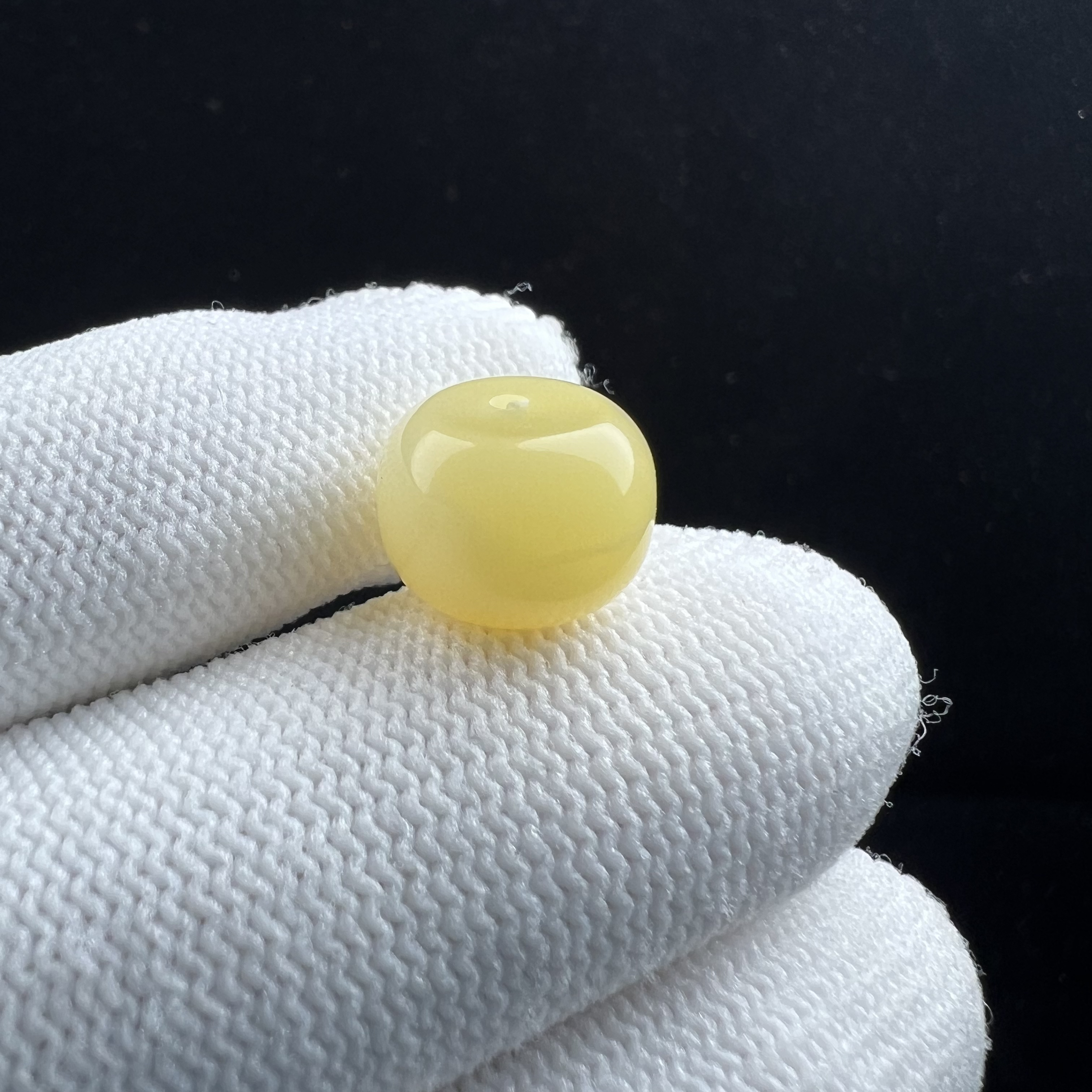 R2298天然原矿蜜蜡 满蜡墩子 12.4*9mm 支持复检假一罚四